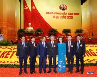 cd214912-resize.jpg