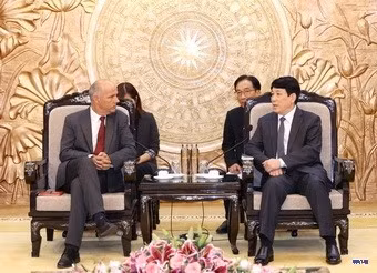 cd247364-resize.jpg