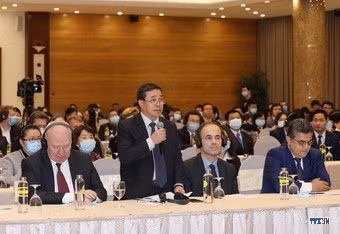 cd211150-resize.jpg