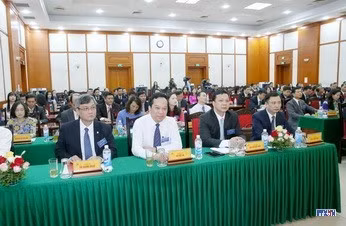 cd204915-resize.jpg