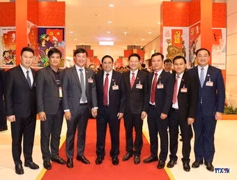 cd214445-resize.jpg