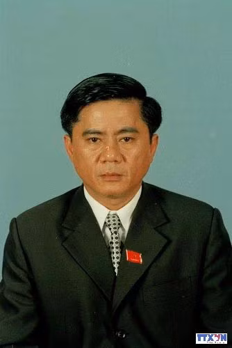 m062703-resize.jpg