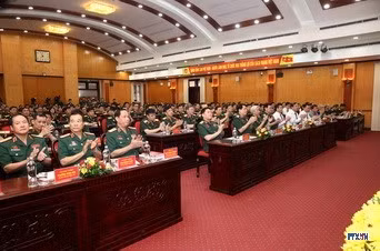 cd207202-resize.jpg
