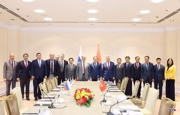 cd2410481-resize.jpg