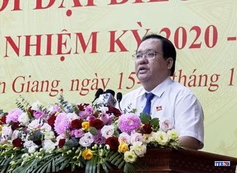 cd2014413-resize.jpg