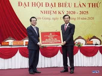 cd2014415-resize.jpg