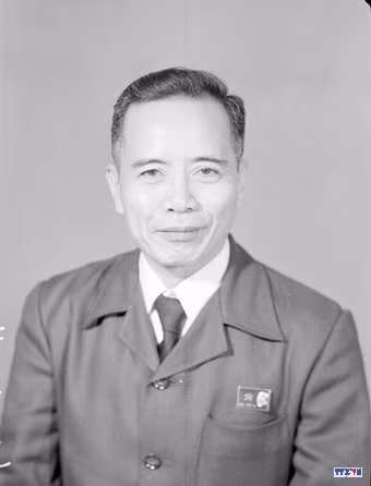 ac12639-resize.jpg