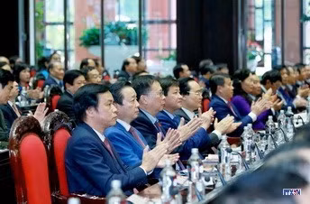 cd2010293-resize.jpg