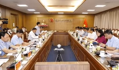 cd2212024-resize.jpg