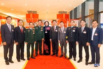 cd211957-resize.jpg