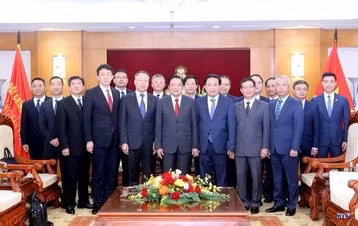 cd2316693-resize.jpg