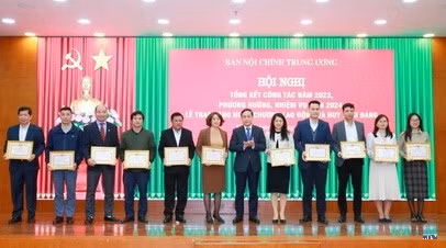 cd2316759-resize.jpg