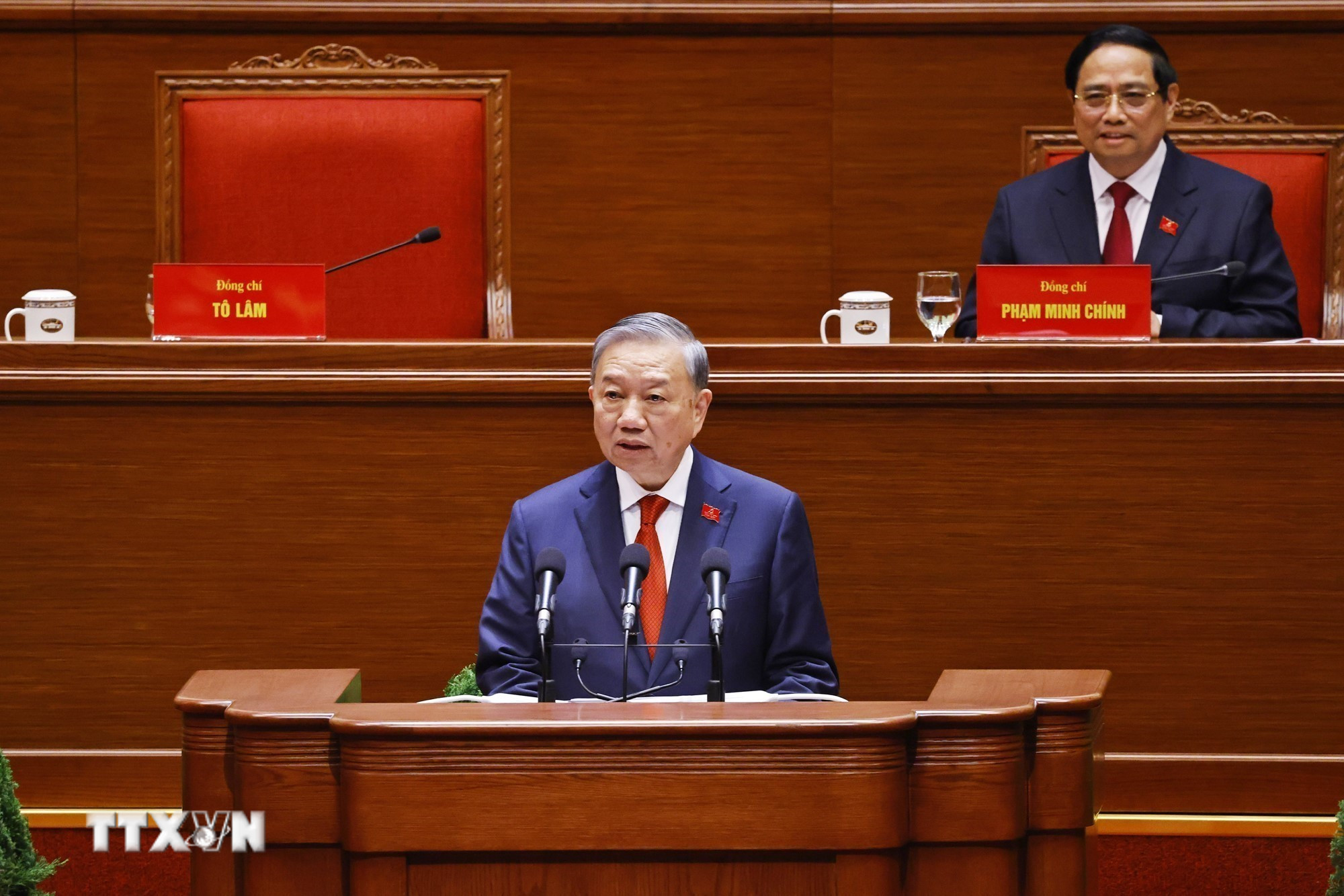 Tổng Bí thư Tô Lâm thay mặt Ban Chấp hành Trung ương Đảng khóa XIV phát biểu ý kiến. (Ảnh: TTXVN)