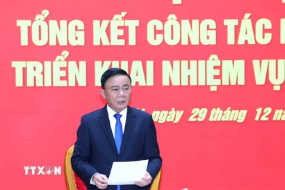 Đồng chí Trần Cẩm Tú, Uỷ viên Bộ Chính trị, Thường trực Ban Bí thư, Bí thư Đảng uỷ các cơ quan Đảng Trung ương phát biểu chỉ đạo hội nghị. (Ảnh: Phương Hoa/TTXVN)