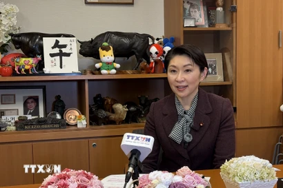 Chủ tịch Liên minh nghị sỹ hữu nghị Nhật - Việt Obuchi Yuko trả lời phỏng vấn của TTXVN. (Ảnh: Xuân Giao/TTXVN)