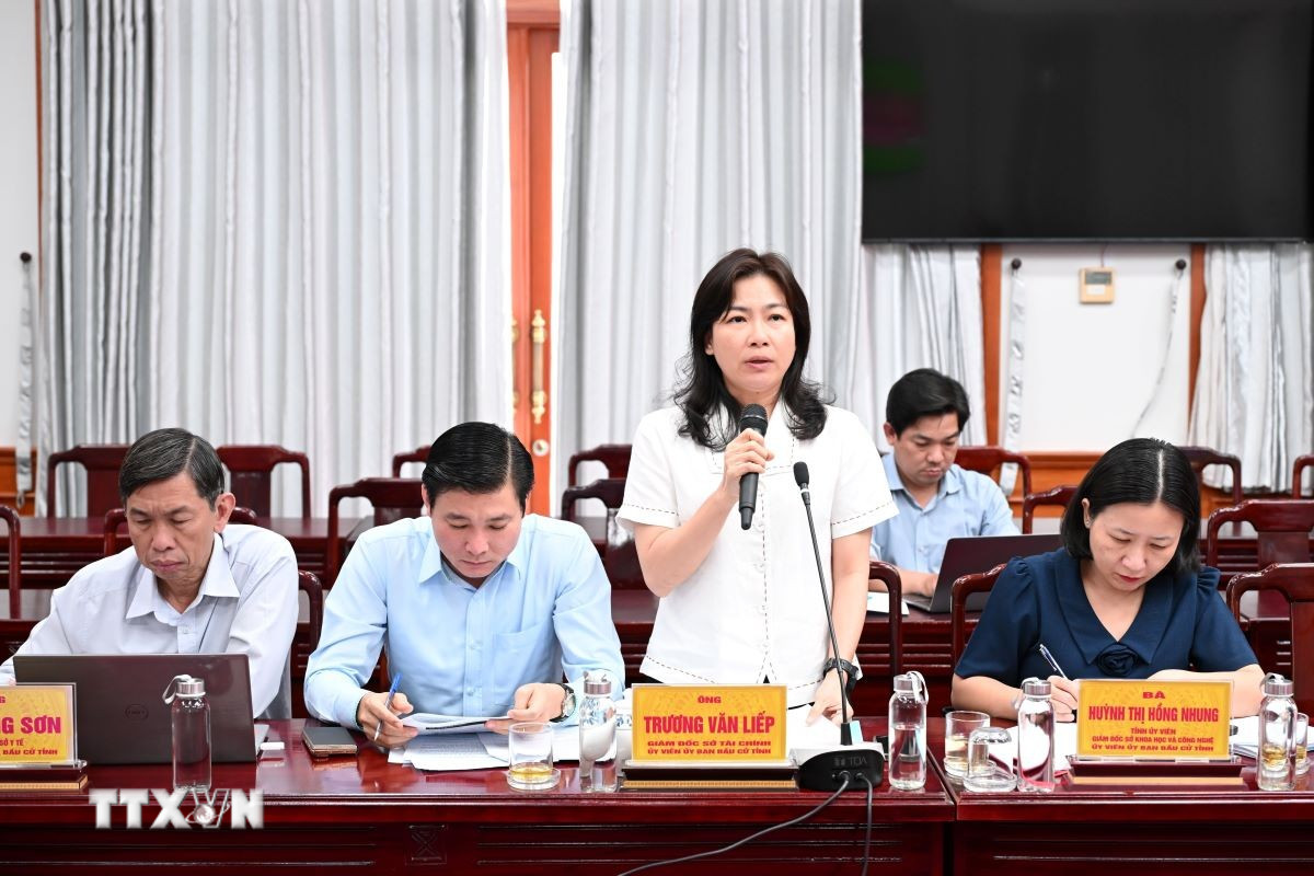 Đại diện Sở Tài chính Tây Ninh phát biểu về công tác chuẩn bị kinh phí phục vụ công tác bầu cử. (Ảnh: Bùi Giang/TTXVN)