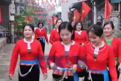 Phú Thọ: Cử tri xứ Mường rộn ràng trong ngày hội non sông