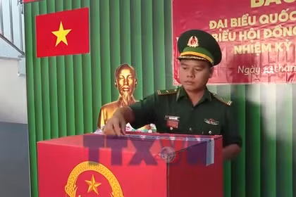 Cà Mau: Cử tri đảo Hòn Chuối hoàn thành bầu cử sớm Quốc hội và Hội đồng Nhân dân