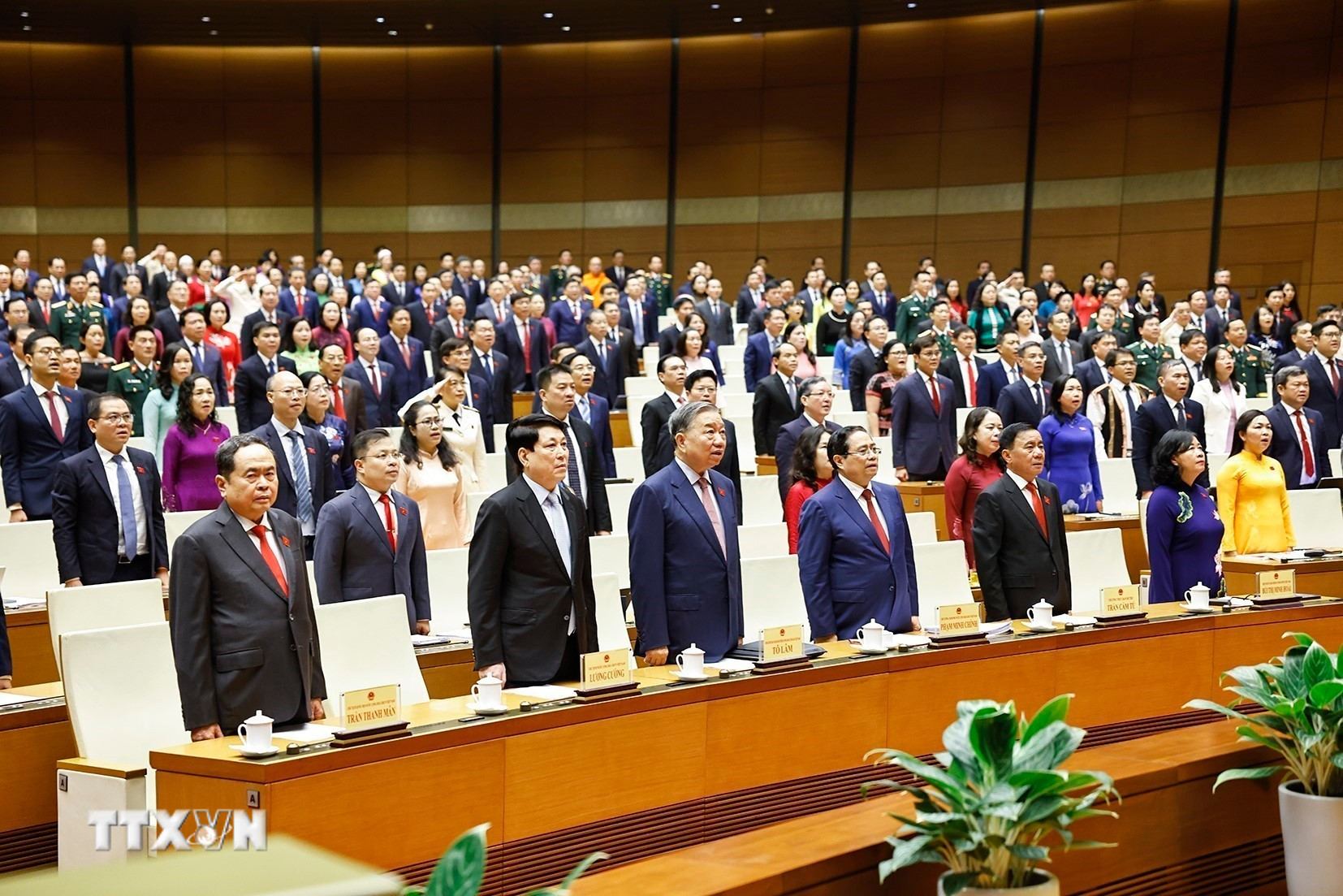 ttxvn-0604-khai-mac-ky-hop-thu-nhat-quoc-hoi-khoa-xvi-15.jpg