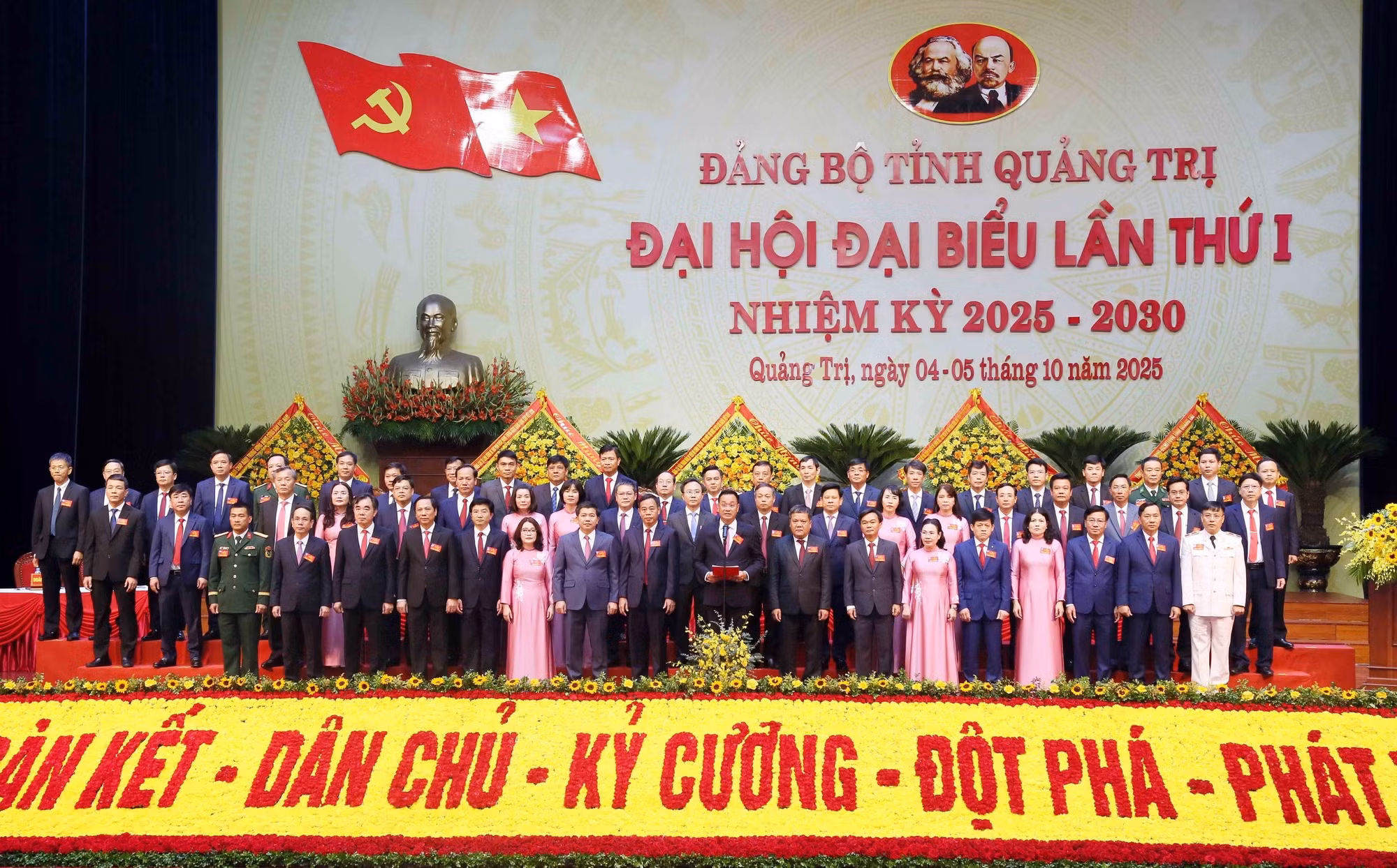 2603-dai-hoi-dai-bieu-dang-bo-tinh-quang-tri.jpg