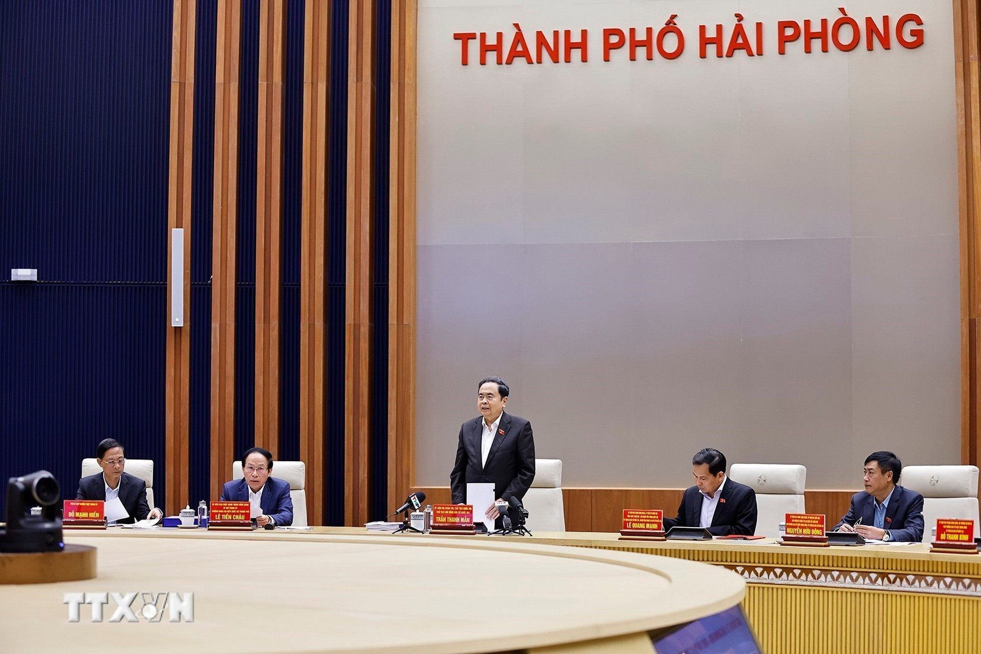ttxvn-2602-chu-tich-quoc-hoi-uy-ban-bau-cu-hai-phong-5.jpg
