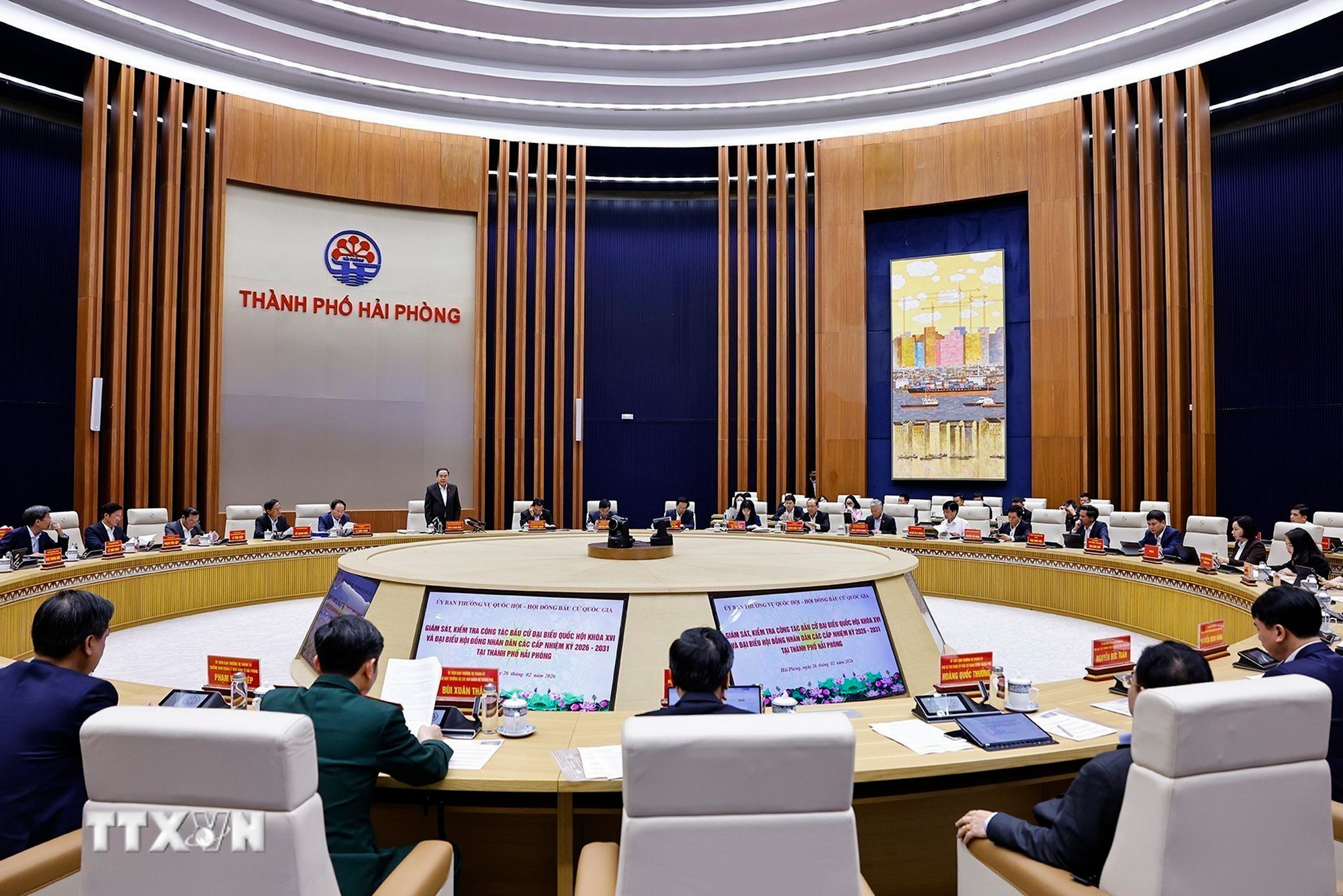 ttxvn-2602-chu-tich-quoc-hoi-uy-ban-bau-cu-hai-phong-2.jpg