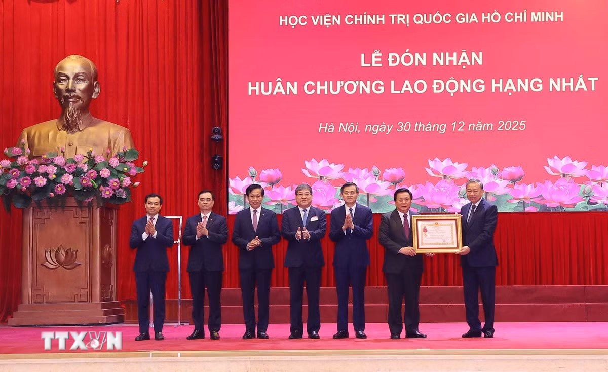 ttxvn-3012-tong-bi-thu-hoc-vien-chinh-tri-quoc-gia-ho-chi-minh-16.jpg
