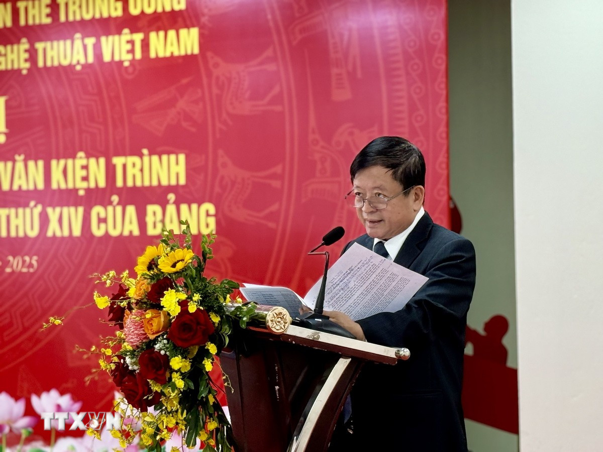 ttxvn-0511-du-thao-van-kien-dai-hoi-dang-van-nghe-sy-2.jpg
