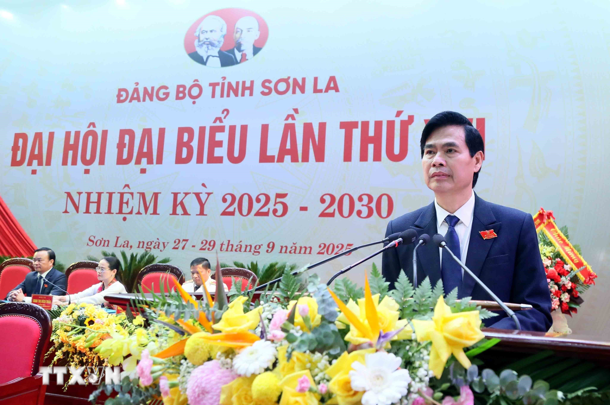 Bí thư Tỉnh ủy Sơn La khóa 15, nhiệm kỳ 2020-2025 Hoàng Quốc Khánh phát biểu khai mạc Đại hội. (Ảnh: Quang Quyết/TTXVN) ttxvn-2809-dai-hoi-dang-lang-son-2.jpg