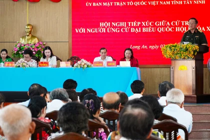 Hội nghị giới thiệu chương trình hành động của người ứng cử đại biểu Quốc hội đơn vị tỉnh Tây Ninh. (Ảnh: Thanh Bình/TTXVN)