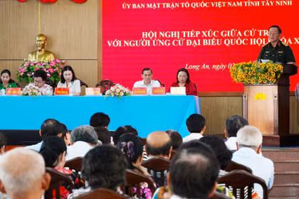 Hội nghị giới thiệu chương trình hành động của người ứng cử đại biểu Quốc hội đơn vị tỉnh Tây Ninh. (Ảnh: Thanh Bình/TTXVN)