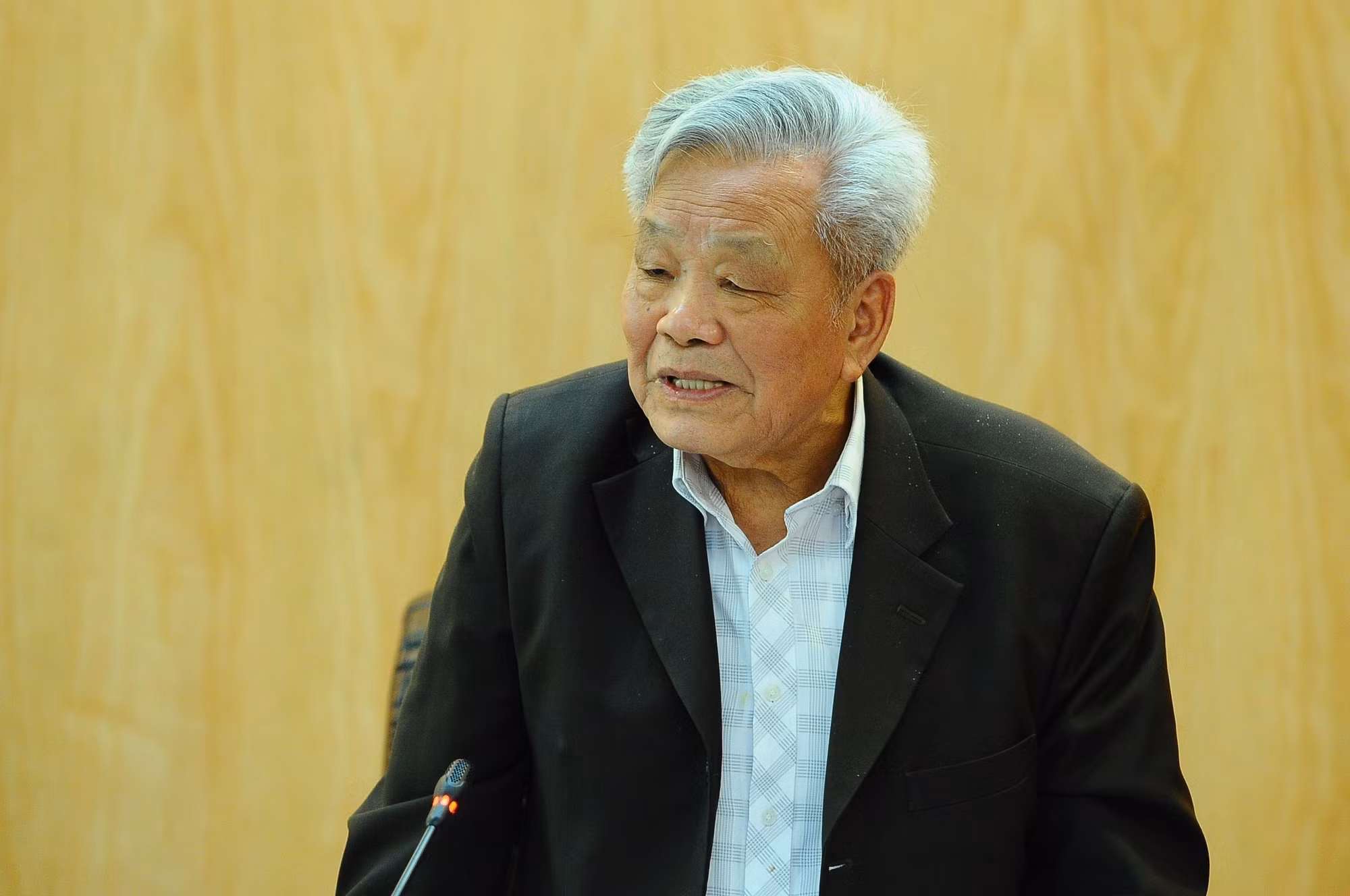nguyen-tuc.jpg