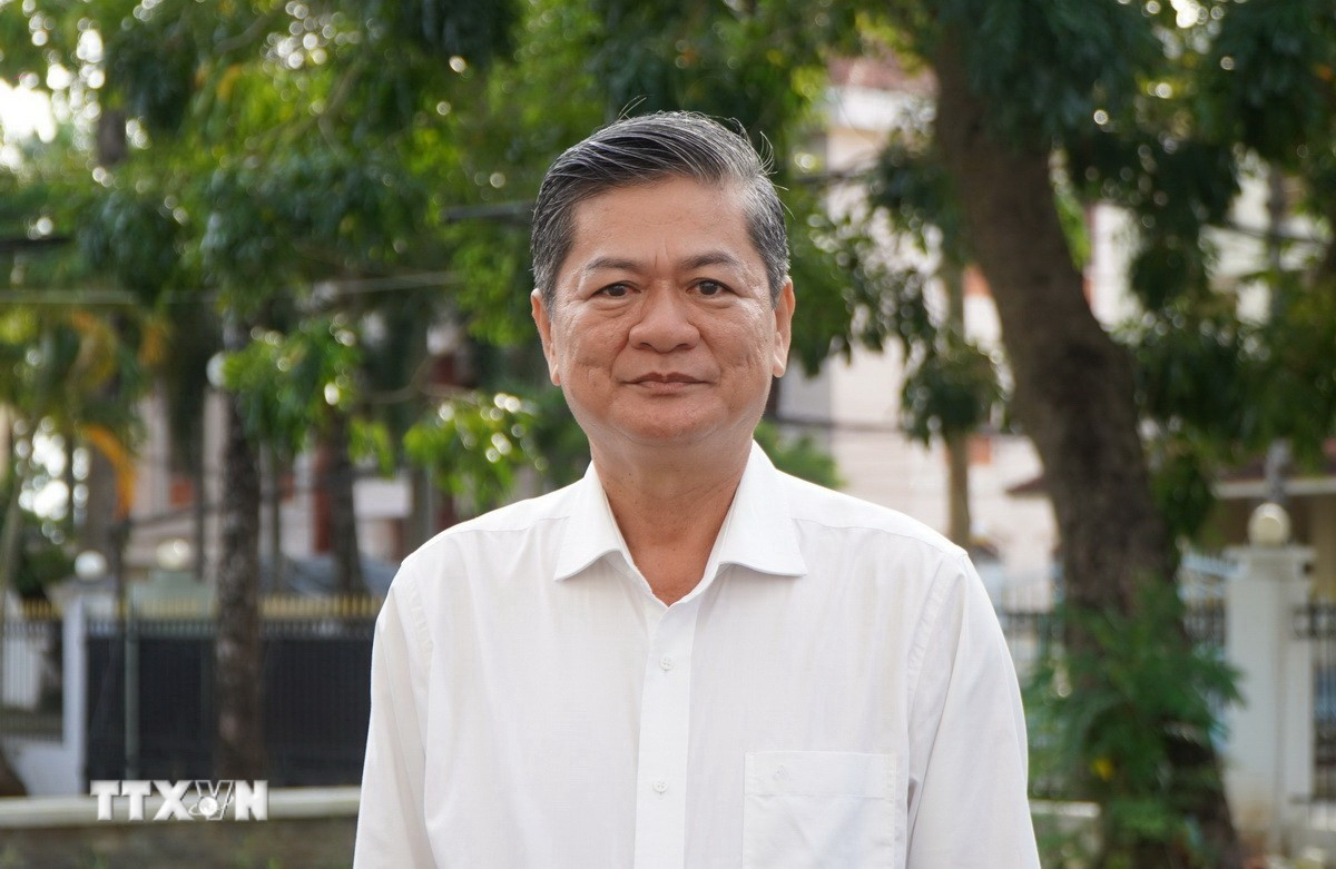 Ông Nguyễn Văn Định, Bí thư Đảng ủy, Chủ tịch HĐND xã Đốc Binh Kiều (Đồng Tháp), góp ý về phát triển nguồn nhân lực. (Ảnh: Nhựt An/TTXVN)