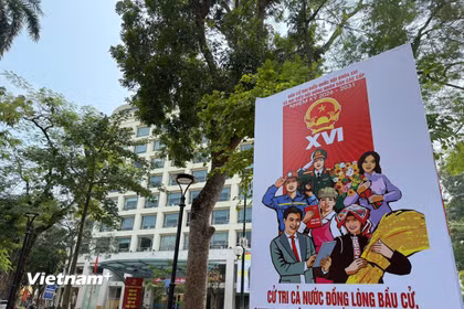 Pano tuyên truyền về bầu cử. (Ảnh: Huy Khánh/Vietnam+)
