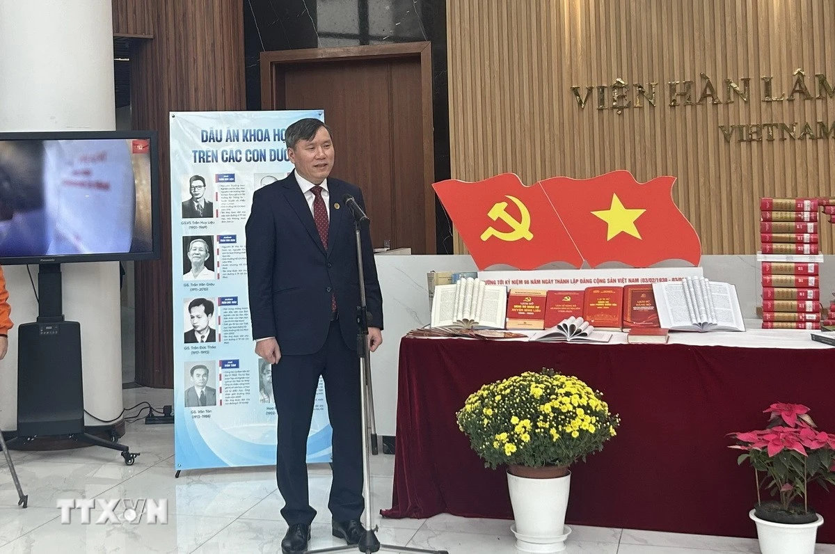 Giáo sư, Tiến sỹ Lê Văn Lợi, Chủ tịch Viện Hàn lâm Khoa học xã hội Việt Nam, phát biểu tại buổi lễ. (Ảnh: Diệu Thúy/TTXVN)