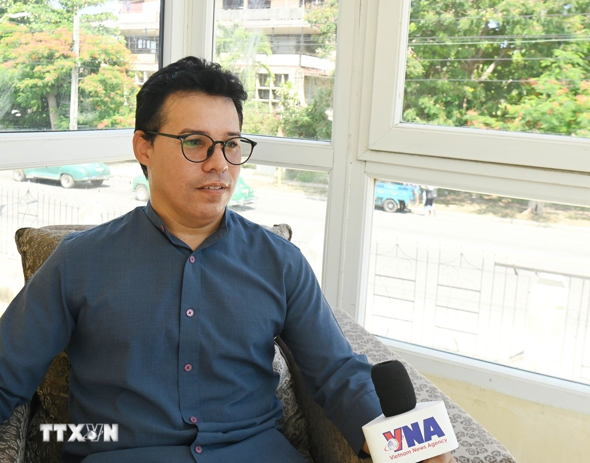 Tiến sỹ Ruvislei González Saez trả lời phỏng vấn TTXVN. (Ảnh tư liệu: Việt Hùng/TTXVN)