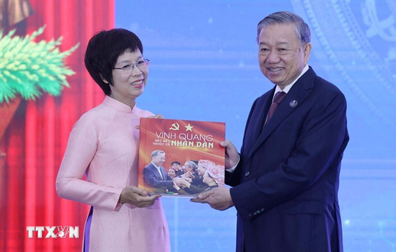 ttxvn-tong-bi-thu-to-lam-du-le-ky-niem-80-nam-ngay-truyen-thong-thong-tan-xa-viet-nam-8274110-7849.jpg
