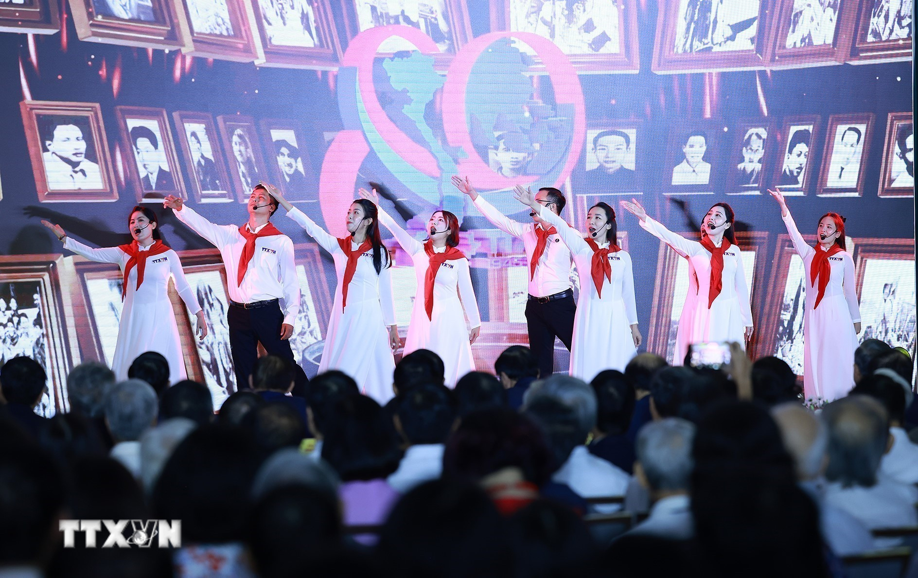 ttxvn-tong-bi-thu-to-lam-du-le-ky-niem-80-nam-ngay-truyen-thong-thong-tan-xa-viet-nam-8274040-6.jpg