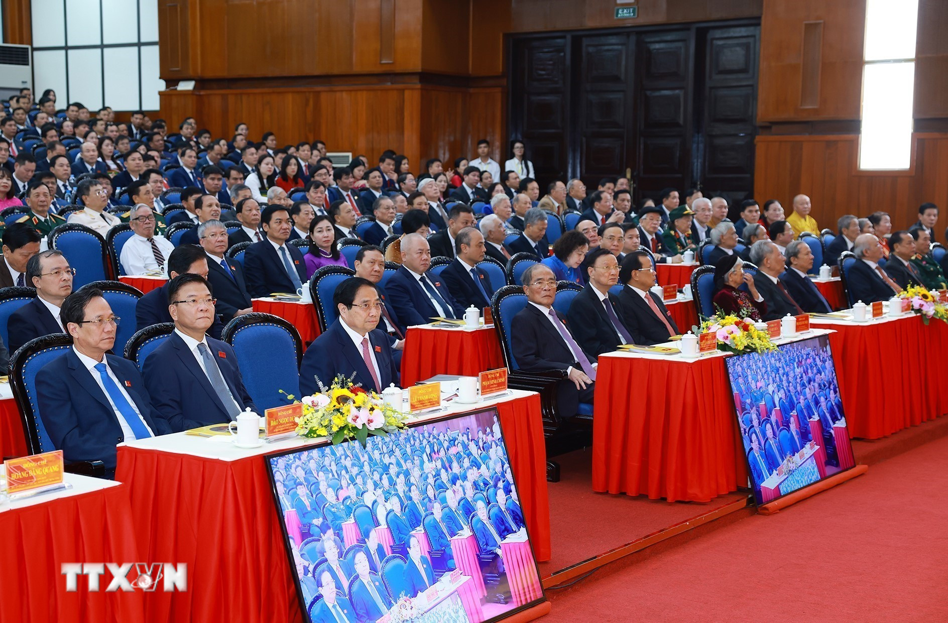 ttxvn-thu-tuong-pham-minh-chinh-du-dai-hoi-dai-bieu-dang-bo-tinh-thanh-hoa-lan-thu-xx-8339509-4.jpg