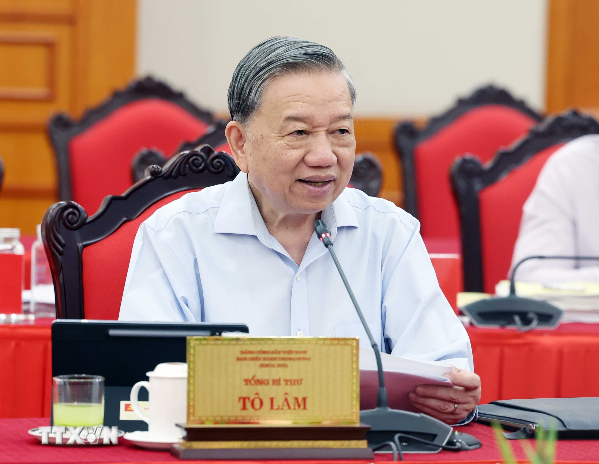 ttxvn-tong-bi-thu-to-lam-chu-tri-buoi-lam-viec-voi-ban-thuong-vu-dang-uy-chinh-phu-8266959-7.jpg