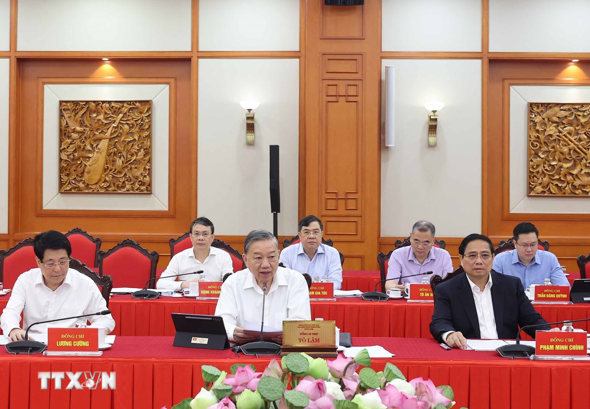 Tổng Bí thư Tô Lâm phát biểu. (Ảnh: Thống Nhất/TTXVN) ttxvn-tong-bi-thu-to-lam-chu-tri-buoi-lam-viec-cua-bo-chinh-tri-voi-ban-thuong-vu-dang-uy-quoc-hoi-8269118-7.jpg