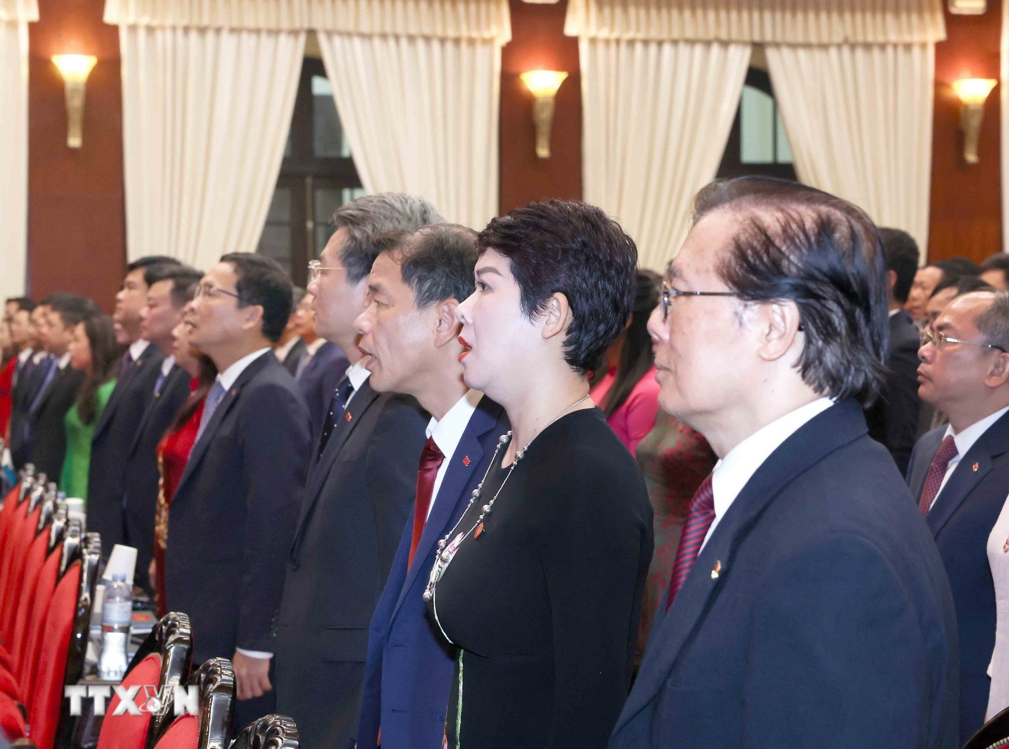 ttxvn-tien-toi-dai-hoi-xiv-cua-dang-dai-hoi-dai-bieu-dang-bo-cac-co-quan-dang-trung-uong-lan-thu-nhat-8293053-3.jpg