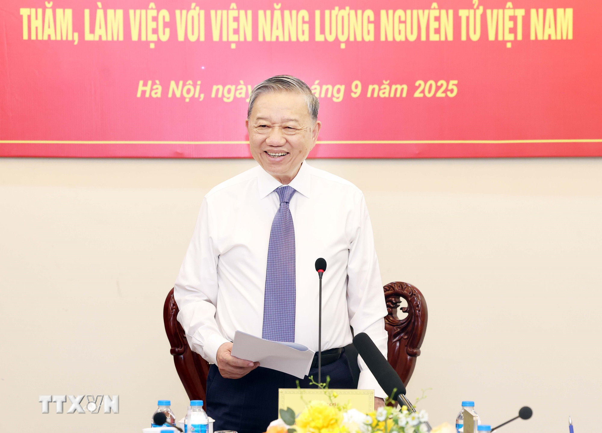 ttxvn-tong-bi-thu-to-lam-lam-viec-voi-vien-nang-luong-nguyen-tu-viet-nam-8256626-5.jpg