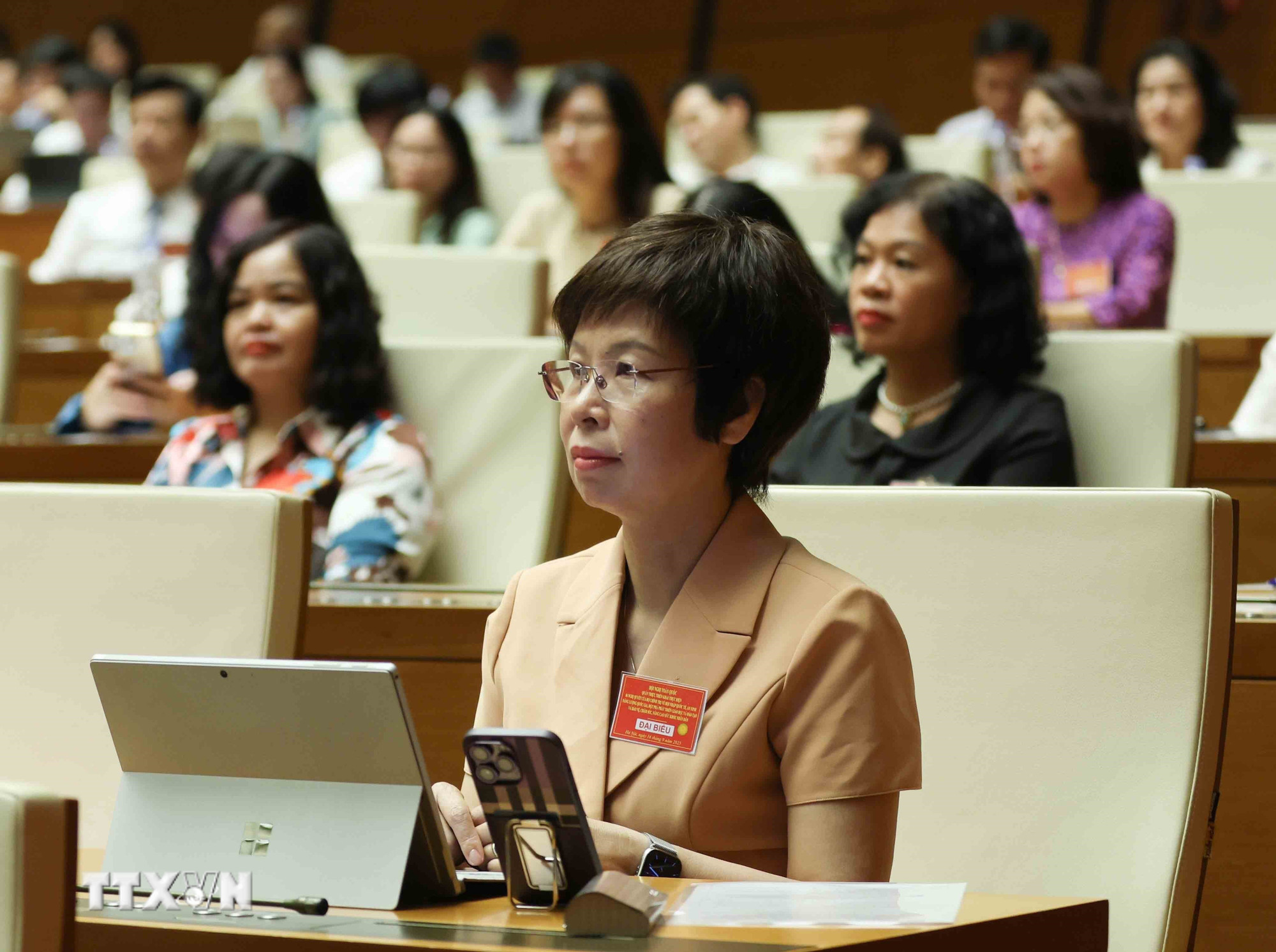 Tổng Giám đốc TTXVN Vũ Việt Trang tham dự hội nghị. (Ảnh: Phương Hoa/TTXVN) ttxvn-hoi-nghi-toan-quoc-quan-triet-trien-khai-thuc-hien-4-nghi-quyet-cua-bo-chinh-tri-8277237-1.jpg