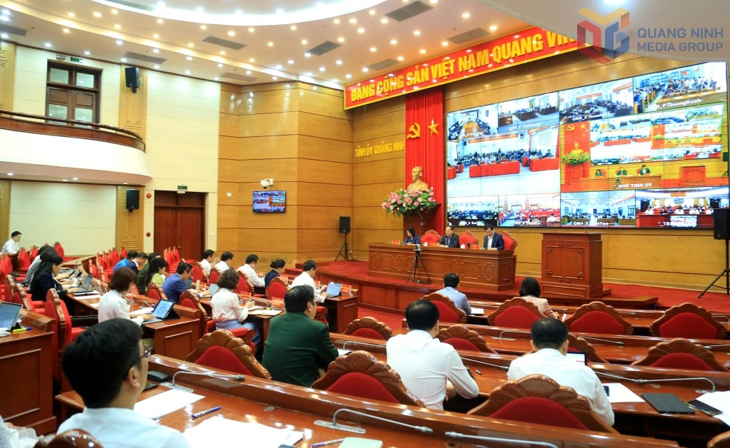 Quang cảnh Hội nghị trực tuyến toàn tỉnh triển khai một số nội dung công tác bầu cử đại biểu Quốc hội khóa XVI và đại biểu Hội đồng nhân dân các cấp nhiệm kỳ 2026-2031. (Nguồn: Baoquangninh)