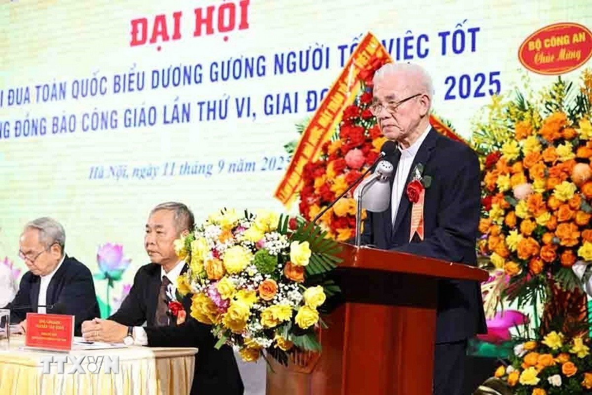 Linh mục Trần Xuân Mạnh, Chủ tịch Trung ương Ủy ban Đoàn kết Công giáo Việt Nam phát biểu. (Ảnh: Minh Đức/TTXVN) ttxvn-linh-muc-tran-xuan-manh.jpg