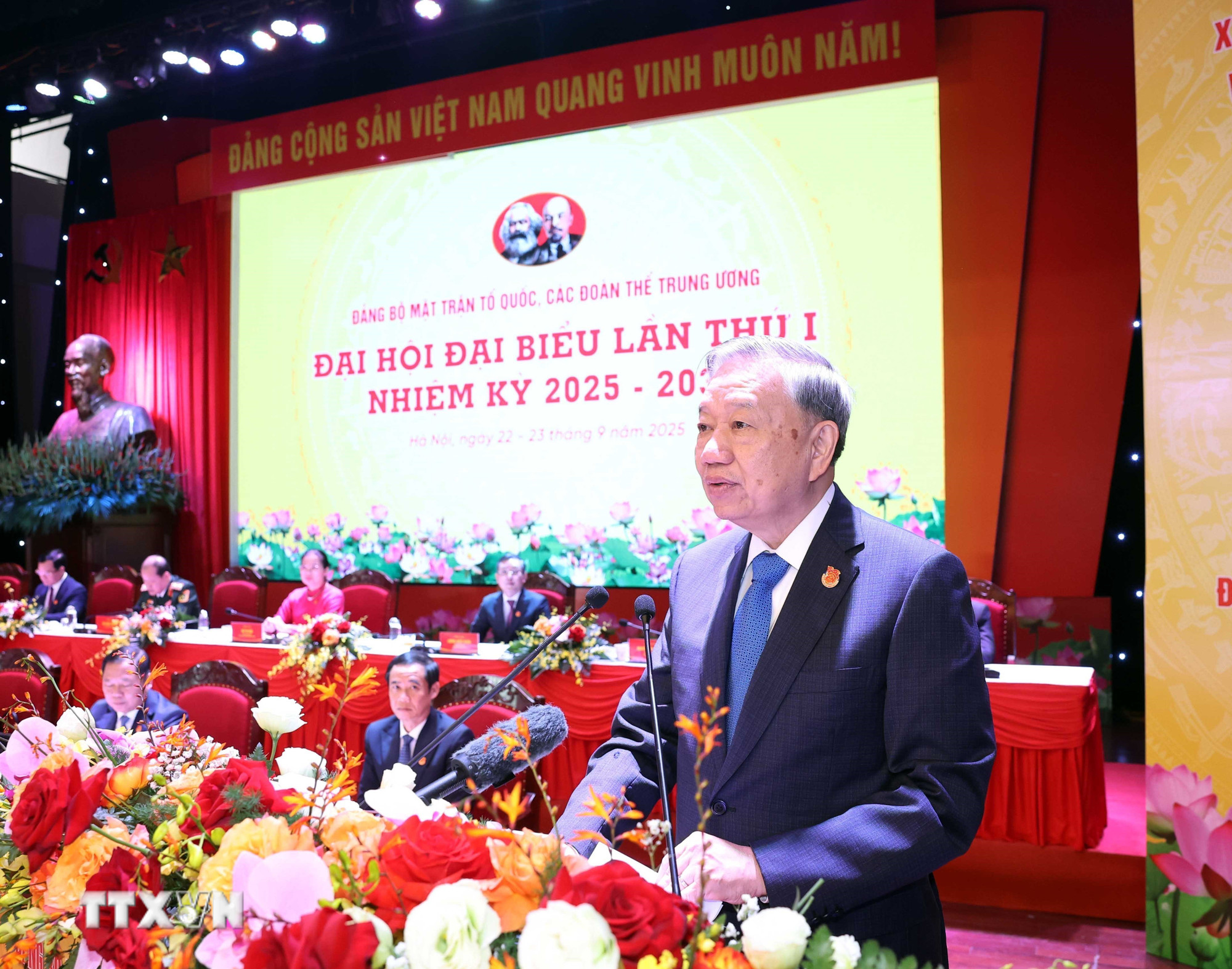 Tổng Bí thư Tô Lâm phát biểu chỉ đạo tại Đại hội. (Ảnh: Thống Nhất/TTXVN) ttxvn-tong-bi-thu-to-lam-mat-tran4.jpg