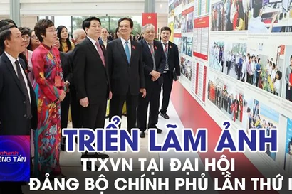 Triển lãm ảnh của TTXVN tại Đại hội Đảng bộ Chính phủ lần thứ I