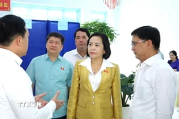Phó Chủ tịch Quốc hội Nguyễn Thị Thanh đã đến kiểm tra, giám sát công tác tổ chức bầu cử tại xã Tân Nhựt, Thành phố Hồ Chí Minh. (Ảnh: Hữu Duyên/TTXVN)