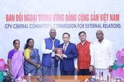 Ngày 28/8/2024, tại Hà Nội, đồng chí Lê Hoài Trung, Bí thư Trung ương Đảng, Trưởng Ban Đối ngoại Trung ương hội đàm với Tổng Bí thư Đảng Cộng sản Ấn Độ Doraisamy Raja sang thăm và làm việc tại Việt Nam.Trong ảnh: Trưởng Ban Đối ngoại Trung ương Lê Hoài Trung cùng các đại biểu Đoàn Đảng Cộng sản Ấn Độ.Phương Hoa – TTXVN